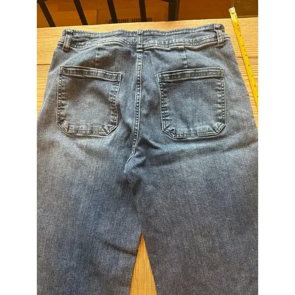 Kut from the Kloth wide leg high rise jean size 8 - Picture 6 of 6